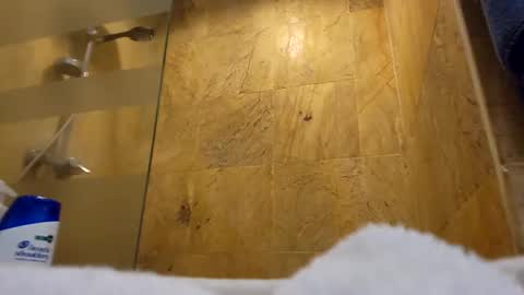 Snapshot of lucianopc chatting on October 29, 2:58 am lucianopc online show from October 29, 2:58 am