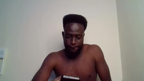 Snapshot of luckycharly chatting on September 28, 8:40 pm MASTER  DOM online show from September 28, 8:40 pm