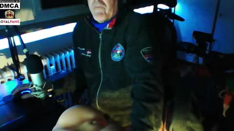        call me  Stefan online show from February 1, 7:23 pm