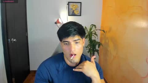 Snapshot of luigy17 chatting on September 25, 10:30 pm luigi online show from September 25, 10:30 pm