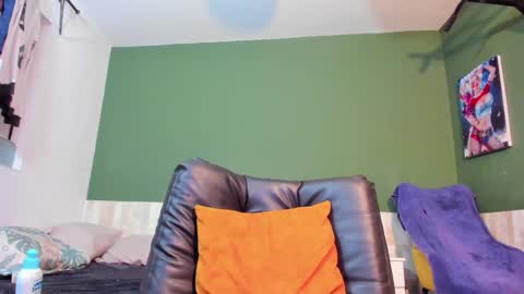 Snapshot of luis_as chatting on February 7, 2:58 pm Luis AS online show from February 7, 2:58 pm