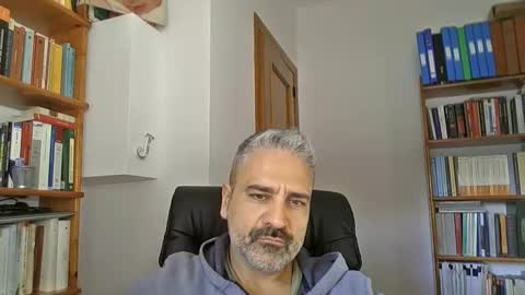 Luis online show from November 19, 10:04 am