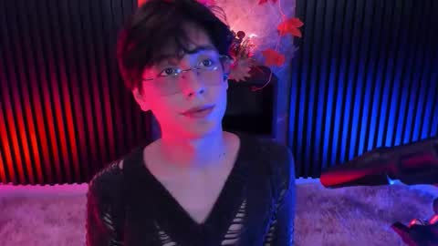 luixdust1 online show from September 30, 4:51 am