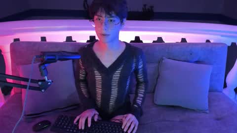 luixdust1 online show from September 25, 6:01 am