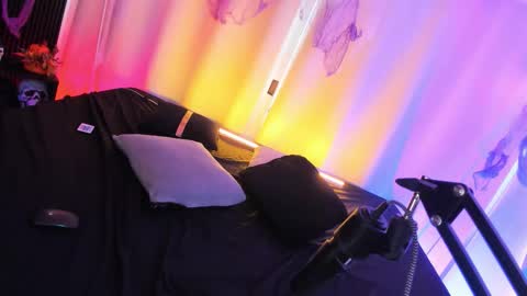 luixdust1 online show from October 12, 1:05 pm