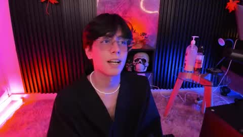 luixdust1 online show from October 17, 6:17 am