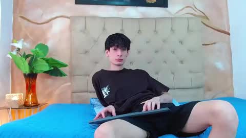 luke_carter online show from April 2, 1:30 pm