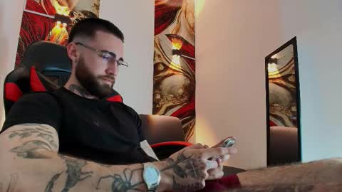 LUKE online show from November 21, 1:54 pm