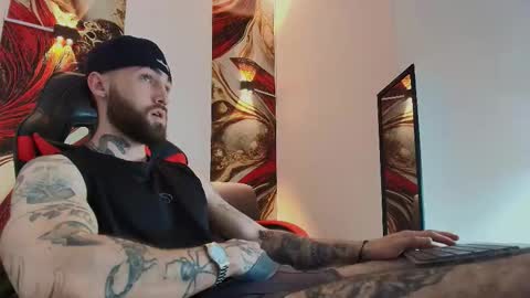 LUKE online show from November 25, 1:24 pm