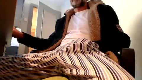 Snapshot of lure4beef chatting on February 8, 11:01 am lure4beef online show from February 8, 11:01 am