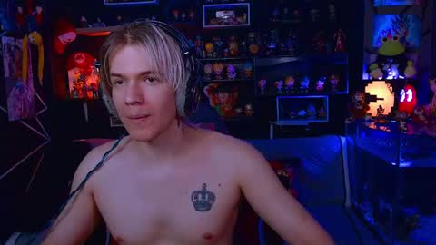 lustymatt online show from December 15, 3:14 am