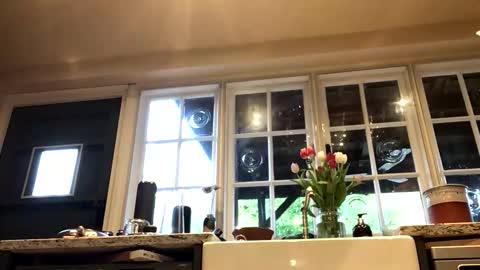 luvcamgirlz online show from May 6, 4:46 am
