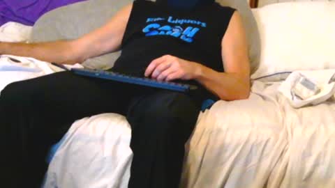 Snapshot of luvthecam2 chatting on January 7, 3:58 am M Jordan online show from January 7, 3:58 am