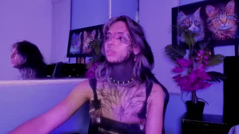 Luxiel 3 online show from November 13, 1:10 am