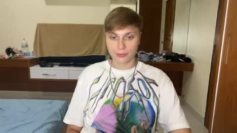 bobby online show from April 18, 8:09 pm