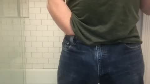 lvguynextdoor440656 online show from December 15, 3:03 am