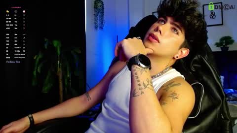 Lyle Bennett Freelance Model online show from February 19, 9:55 pm