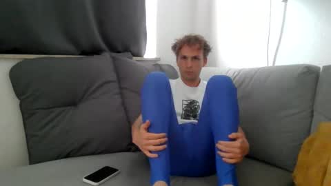lzpboy online show from June 1, 3:56 pm