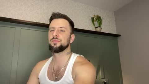 m_stephen online show from April 7, 3:06 am