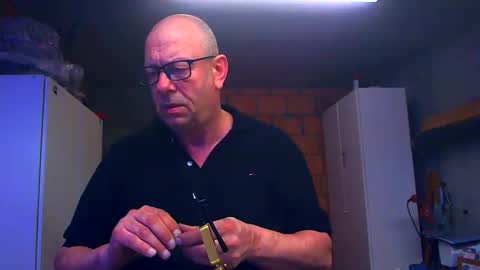 Andy online show from April 7, 7:03 pm