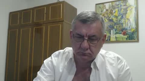 Macho online show from December 17, 10:05 pm