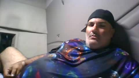 Snapshot of machuelbibliotecario chatting on October 31, 2:57 am machu el bibliotecario online show from October 31, 2:57 am