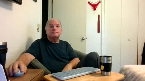 mackdocc001 online show from June 24, 4:43 pm