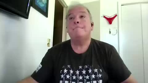 mackdocc001 online show from October 14, 7:32 pm