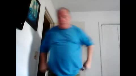 mackdocc001 online show from December 26, 5:40 pm