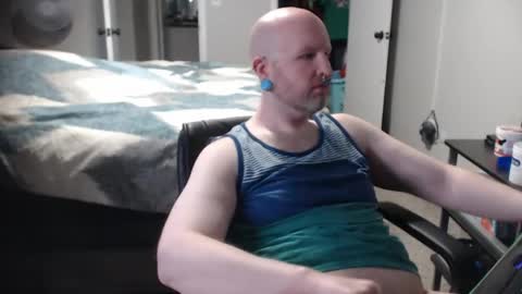 Mackson Pierce online show from May 16, 1:36 am