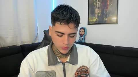 Snapshot of mad_maxxx1 chatting on March 6, 1:57 pm max online show from March 6, 1:57 pm