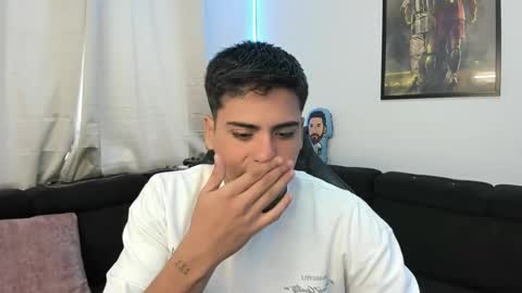 Snapshot of mad_maxxx1 chatting on January 26, 1:04 pm max online show from January 26, 1:04 pm