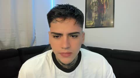 Snapshot of mad_maxxx1 chatting on March 5, 12:44 pm max online show from March 5, 12:44 pm