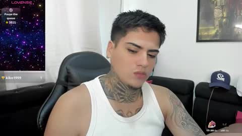 Snapshot of mad_maxxx1 chatting on September 21, 1:33 pm max online show from September 21, 1:33 pm