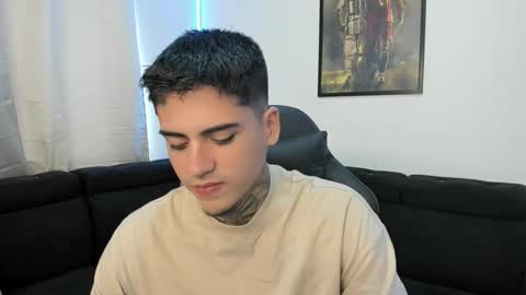 Snapshot of mad_maxxx1 chatting on February 4, 1:48 pm max online show from February 4, 1:48 pm