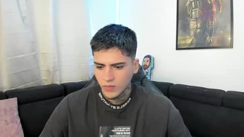 Snapshot of mad_maxxx1 chatting on February 5, 12:27 pm max online show from February 5, 12:27 pm