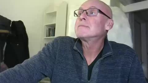 madio1187940 online show from November 20, 7:45 pm