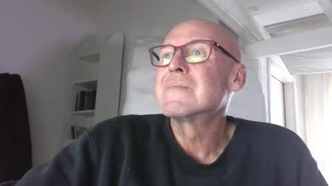 madio1187940 online show from November 24, 12:17 pm