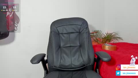   online show from December 5, 10:01 pm