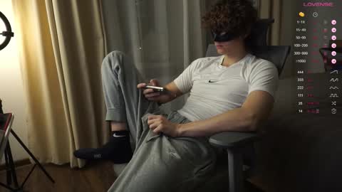 Mike XMaestro 3369 online show from November 4, 6:31 pm