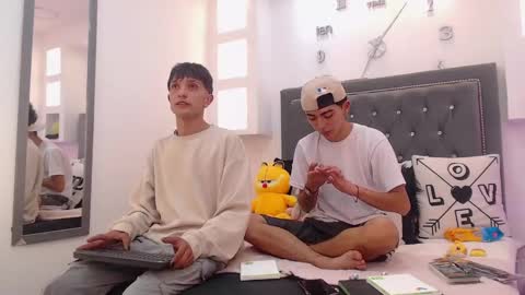 Maiky Cooper online show from March 8, 4:20 am