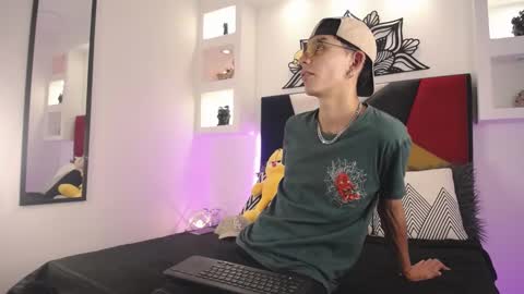 Maiky Cooper online show from March 2, 3:56 am