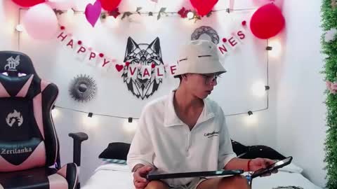 Maiky Cooper online show from February 9, 3:53 am