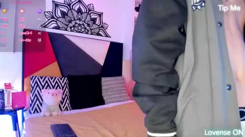 Maiky Cooper online show from November 4, 8:10 pm