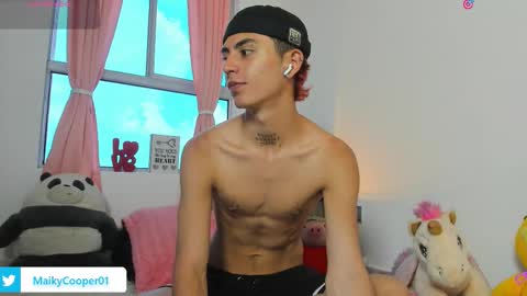 maiky_cooper01 online show from February 28, 7:02 pm