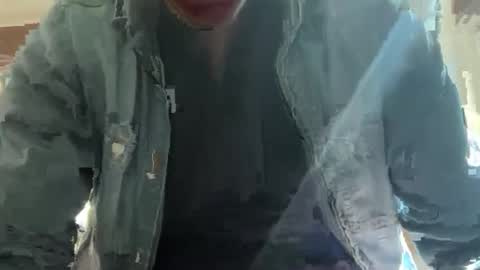 makemegoboing online show from August 6, 2:23 pm