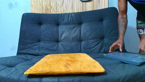 Malcom online show from October 18, 2:44 pm