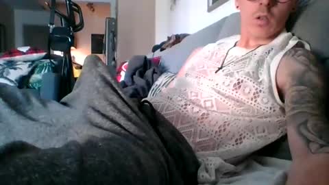 Men online show from December 25, 3:38 pm