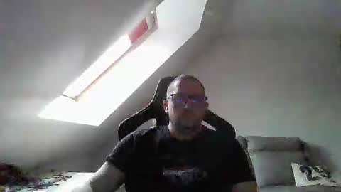 breton online show from February 4, 8:20 am