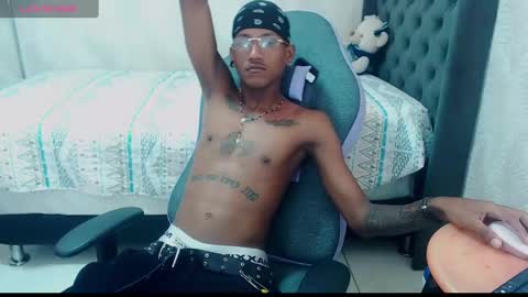 man_san11 online show from December 14, 2:42 pm